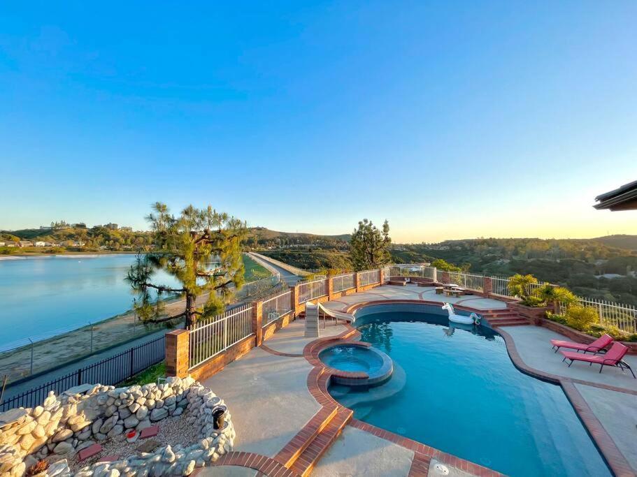 Stunning Panoramic Waterfront Pool Home Escape Anaheim Kültér fotó